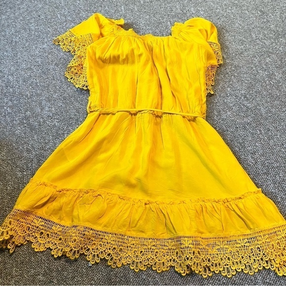 City Chic Crochet Detail Dress Golden Yellow Small US 16 B - Picture 4 of 5